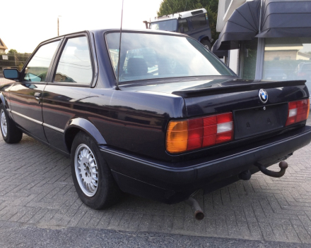 VERKOCHT  BMW E30  318 I COUPE