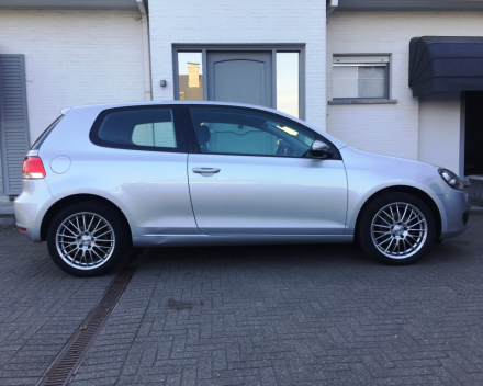 VERKOCHT  VOLKSWAGEN GOLF 6 1,2TSI 3 DEURS 17&quot;VELGEN SLECHTS 80575 KM + OOK WINTERWIELEN