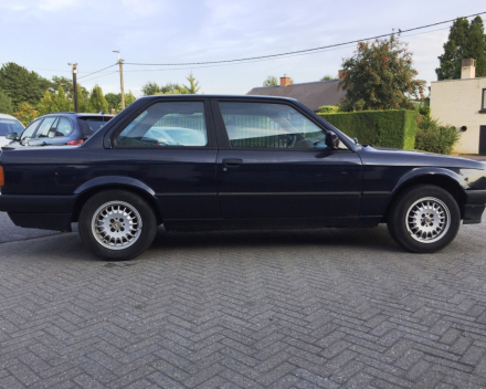 VERKOCHT  BMW E30  318 I COUPE