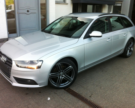 VERKOCHT   AUDI A4  2,0 TDI AVANT