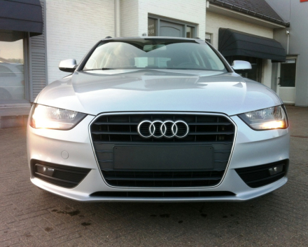 VERKOCHT   AUDI A4  2,0 TDI AVANT