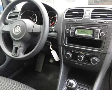 VW GOLF 1,4 Trendline Benzine Lichtblauw - 03/2010 - 116215 km