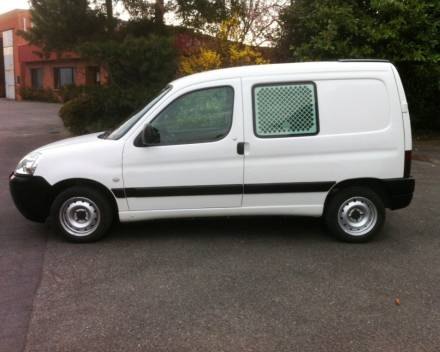 VERKOCHT  PEUGEOT PARTNER 07/07/2006  103823 KM GEKEURD VOOR VERKOOP + GARANTIE