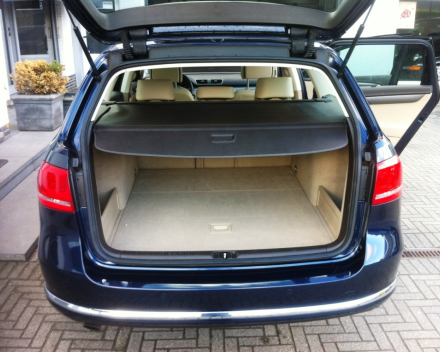 VERKOCHT  VOLKSWAGEN PASSAT FULL OPTION