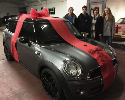 VERKOCHT MINI CLUBMAN DIESEL COOPER WORKS-VELGEN &quot;IN CADEAUVERPAKKING VOOR VERJAARDAG&quot;