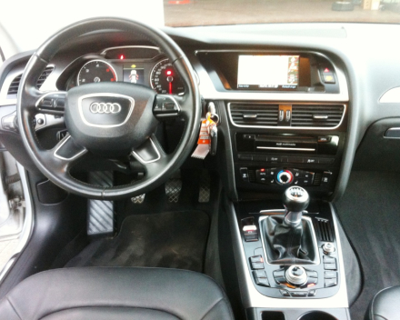 VERKOCHT   AUDI A4  2,0 TDI AVANT