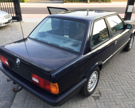 VERKOCHT  BMW E30  318 I COUPE