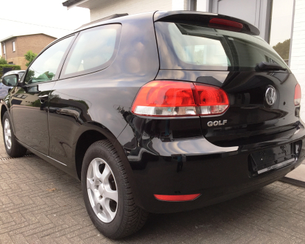 VW GOLF 1,4i Trendline Bezine Zwart - 09/2009 -73902 km