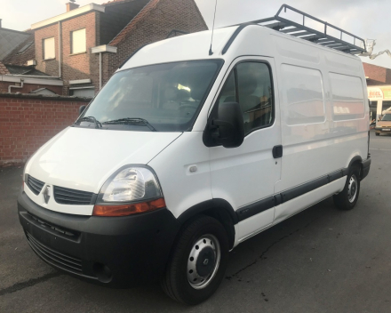 VERKOCHT  RENAULT MASTER 2,5 DCI / L2H2 / LICHTE VRACHT / GEKEURD + GARANTIE