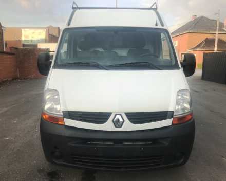 VERKOCHT  RENAULT MASTER 2,5 DCI / L2H2 / LICHTE VRACHT / GEKEURD + GARANTIE