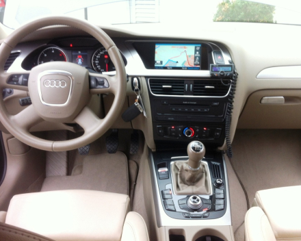 VERKOCHT AUDI A4 2,0 TDI AVANT * NAVI * BEIGE LEDER * 19&quot; VELGEN * GEKEURD * GARANTIE