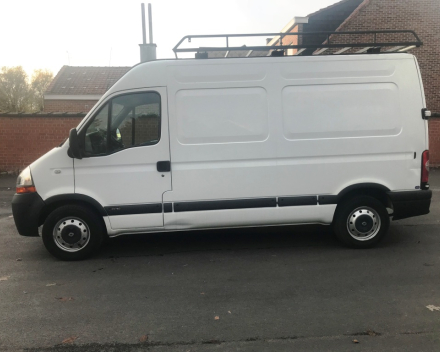 VERKOCHT  RENAULT MASTER 2,5 DCI / L2H2 / LICHTE VRACHT / GEKEURD + GARANTIE