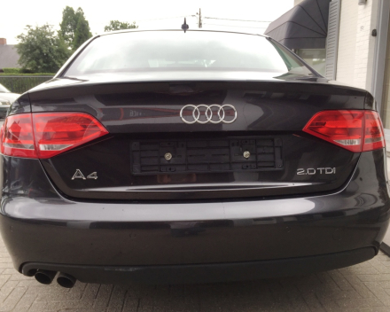 VERKOCHT  AUDI A4 2,0 TDI * 4 DEURS * NAVIGATIE * ALU VELGEN * DIGITALE AIRCO * GEKEURD * GARANTIE