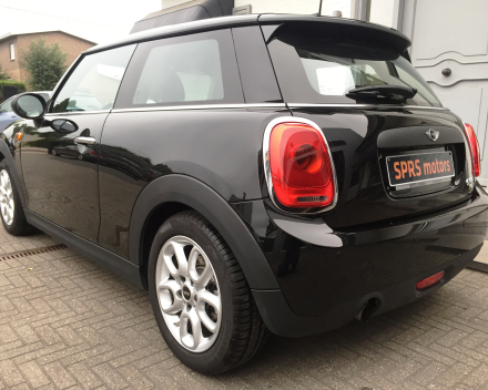 VERKOCHT MINI 1,2 BENZINE NIEUW MODEL / NAVIGATIE / ZWART / SLECHTS 24187 KM