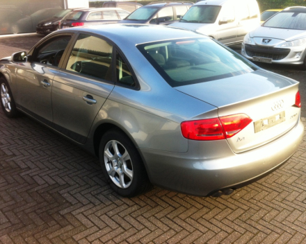 VERKOCHT AUDI A4 2,0TDI * AUTOMAAT * ENKEL HANDELAAR