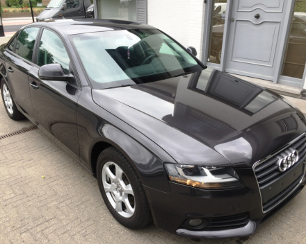 VERKOCHT  AUDI A4 2,0 TDI * 4 DEURS * NAVIGATIE * ALU VELGEN * DIGITALE AIRCO * GEKEURD * GARANTIE