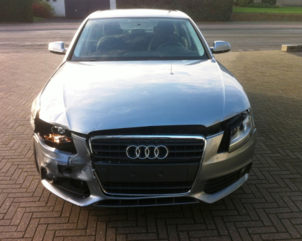 VERKOCHT AUDI A4 2,0TDI * AUTOMAAT * ENKEL HANDELAAR