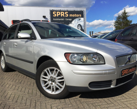 VERKOCHT VOLVO V50 1,6 MET ZWART LEDER INTERIEUR / GEKEURD