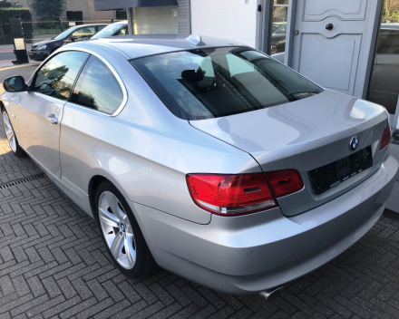 VERKOCHT  BMW 320 COUPE X-DRIVE / 4*4 / LEDER / NAVIGATIE / AUTOMAAT / GEKEURD VOOR VERKOOP