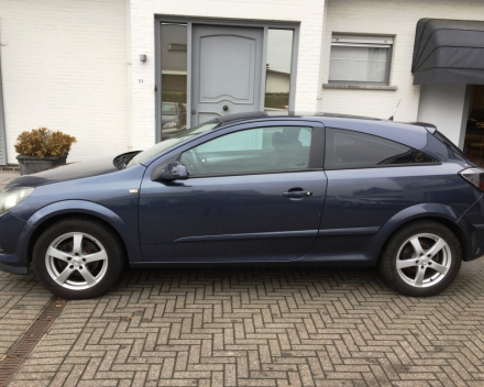 VERKOCHT OPEL ASTRA GTC 1,3 CDTI  / GEKEURD VOOR VERKOOP