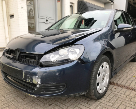 VERKOCHT  VOLKSWAGEN GOLF 6 1,6TDI   17/06/2012  181240 KM OVERNAME ONGEVALWAGEN HANDELAAR !