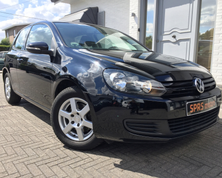 VW GOLF 1,4i Trendline Bezine Zwart - 05/2009 -90996 km