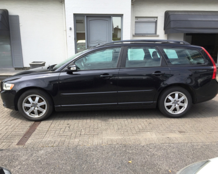 VERKOCHT  VOLVO V50 2,0 DIESEL / LEDER / ALU VELGEN / GEKEURD VOOR VERKOOP