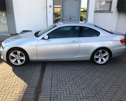 VERKOCHT  BMW 320 COUPE X-DRIVE / 4*4 / LEDER / NAVIGATIE / AUTOMAAT / GEKEURD VOOR VERKOOP