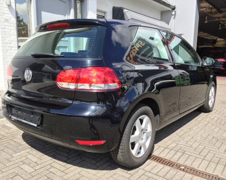 VW GOLF 1,4i Trendline Bezine Zwart - 05/2009 -90996 km