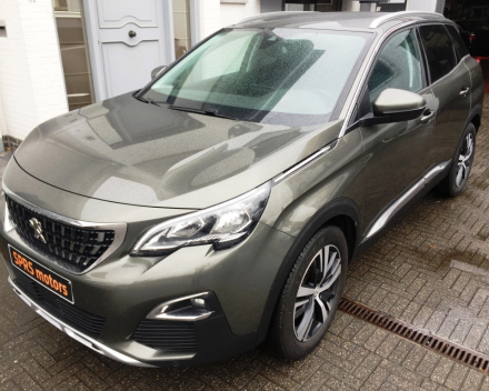 VERKOCHT  PEUGEOT 3008 NIEUW / NOG NIET INGESCHREVEN