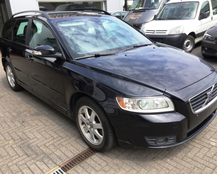 VERKOCHT  VOLVO V50 2,0 DIESEL / LEDER / ALU VELGEN / GEKEURD VOOR VERKOOP