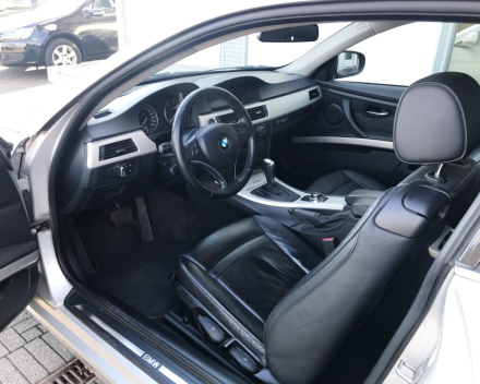 VERKOCHT  BMW 320 COUPE X-DRIVE / 4*4 / LEDER / NAVIGATIE / AUTOMAAT / GEKEURD VOOR VERKOOP