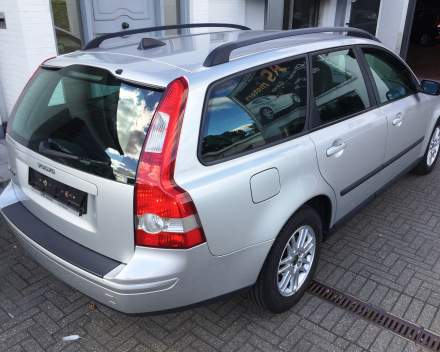 VERKOCHT VOLVO V50 1,6 MET ZWART LEDER INTERIEUR / GEKEURD