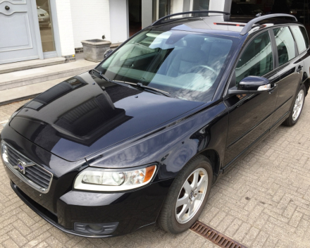 VERKOCHT  VOLVO V50 2,0 DIESEL / LEDER / ALU VELGEN / GEKEURD VOOR VERKOOP