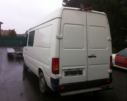 VERKOCHT  VOLKSWAGEN LT35 * 2,5 TDI * DUBBELE CABINE *  LICHTEVRACHTWAGEN * VERHOOGD * GEKEURD