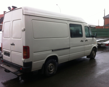 VERKOCHT  VOLKSWAGEN LT35 * 2,5 TDI * DUBBELE CABINE *  LICHTEVRACHTWAGEN * VERHOOGD * GEKEURD