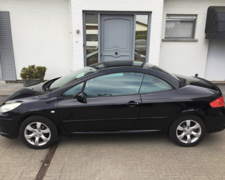 VERKOCHT  PEUGEOT 307 CABRIOLET 2,0 BENZINE / DIGITALE AIRCO / ALU VELGEN / GEKEURD VOOR VERKOOP