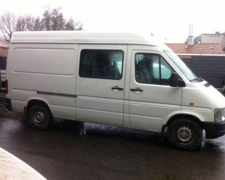 VERKOCHT  VOLKSWAGEN LT35 * 2,5 TDI * DUBBELE CABINE *  LICHTEVRACHTWAGEN * VERHOOGD * GEKEURD