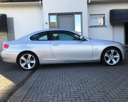 VERKOCHT  BMW 320 COUPE X-DRIVE / 4*4 / LEDER / NAVIGATIE / AUTOMAAT / GEKEURD VOOR VERKOOP