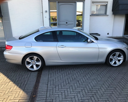 VERKOCHT  BMW 320 COUPE X-DRIVE / 4*4 / LEDER / NAVIGATIE / AUTOMAAT / GEKEURD VOOR VERKOOP