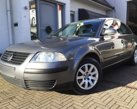 VERKOCHT VOLKSWAGEN PASSAT 1,9 TDI AUTOMAAT LEDER 130 PK