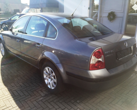 VERKOCHT VOLKSWAGEN PASSAT 1,9 TDI AUTOMAAT LEDER 130 PK