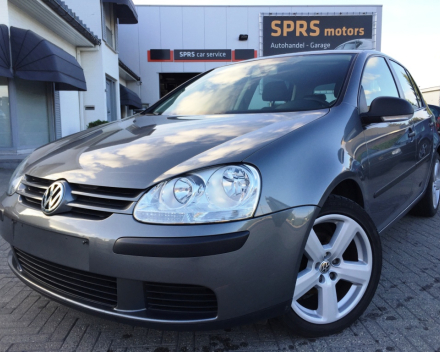 VERKOCHT  VOLKSWAGEN GOLF 5 1,9TDI * 17&quot; VELGEN * NAVIGATIE + KLEURSCHERM * 5 DEURS * TREKHAAK * GEKEURD * GARANTIE