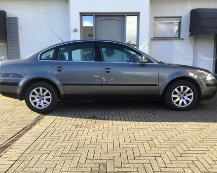 VERKOCHT VOLKSWAGEN PASSAT 1,9 TDI AUTOMAAT LEDER 130 PK