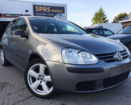 VERKOCHT  VOLKSWAGEN GOLF 5 1,9TDI * 17&quot; VELGEN * NAVIGATIE + KLEURSCHERM * 5 DEURS * TREKHAAK * GEKEURD * GARANTIE