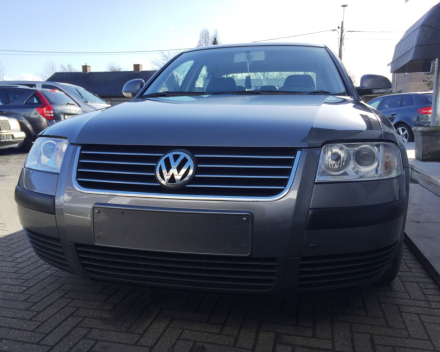 VERKOCHT VOLKSWAGEN PASSAT 1,9 TDI AUTOMAAT LEDER 130 PK