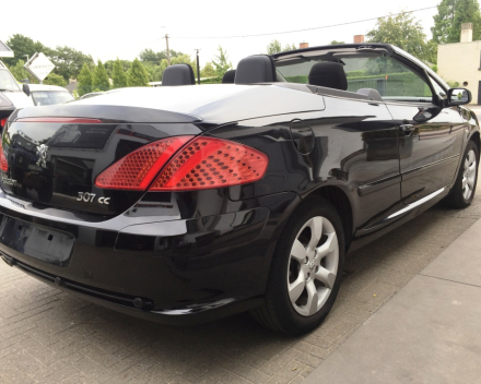 VERKOCHT  PEUGEOT 307 CABRIOLET 2,0 BENZINE / DIGITALE AIRCO / ALU VELGEN / GEKEURD VOOR VERKOOP