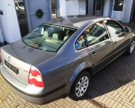 VERKOCHT VOLKSWAGEN PASSAT 1,9 TDI AUTOMAAT LEDER 130 PK