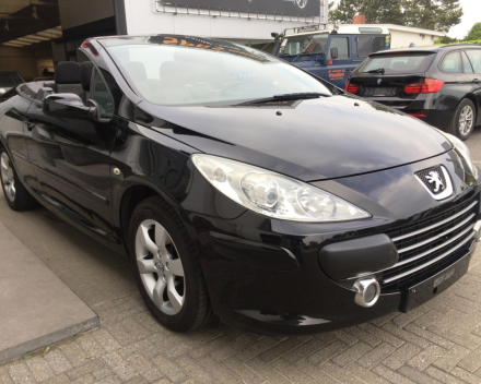 VERKOCHT  PEUGEOT 307 CABRIOLET 2,0 BENZINE / DIGITALE AIRCO / ALU VELGEN / GEKEURD VOOR VERKOOP