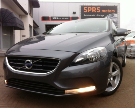 VERKOCHT  VOLVO V40 1,6D  * ALU VELGEN * CAMERA * PARKEERSENSOREN V+A * AUTOMATISCHE AIRCO * GEKEURD * GARANTIE